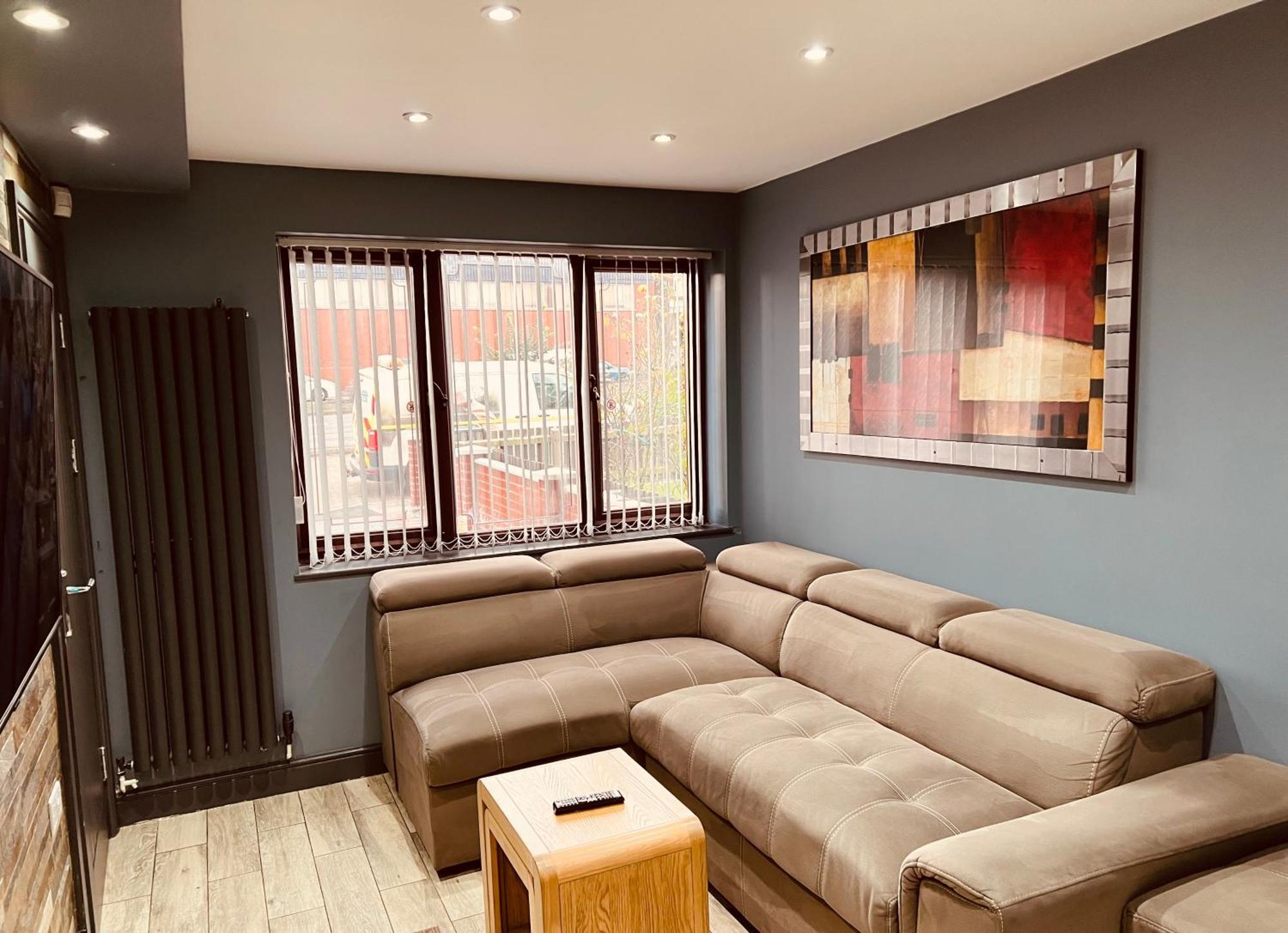 Modern Suites -5 Bedroom House- With Free Parking Birmingham City Esterno foto