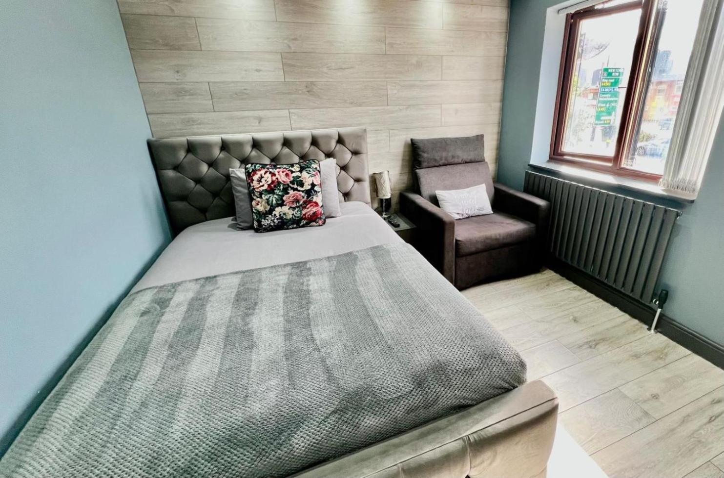 Modern Suites -5 Bedroom House- With Free Parking Birmingham City Esterno foto